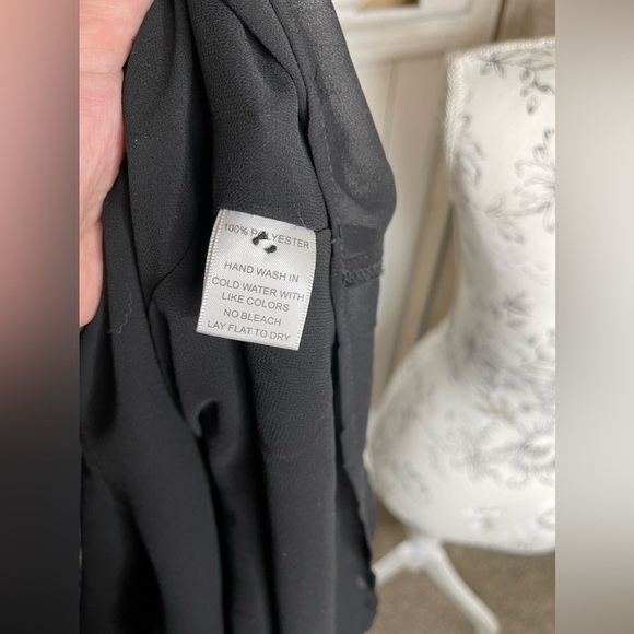 Harlowe & Graham Lightweight Black Peasant Embroidered Floral Size Medium - Picture 5 of 6